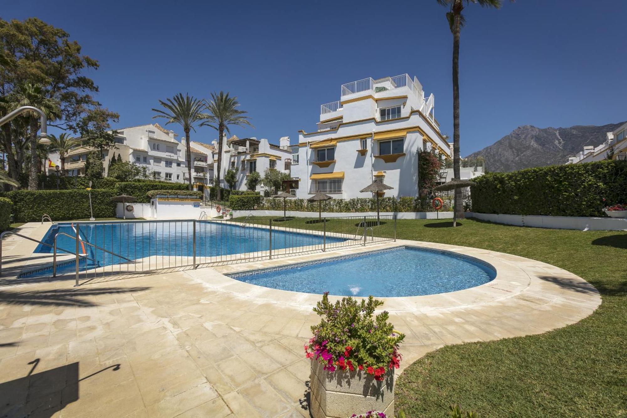 マルベーリャ Casa Adrianaヴィラ エクステリア 写真